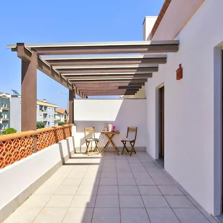 Lagosta House *